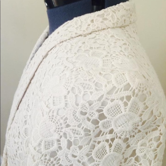 🆕Ann Taylor LOFT lace blazer - Picture 3 of 8